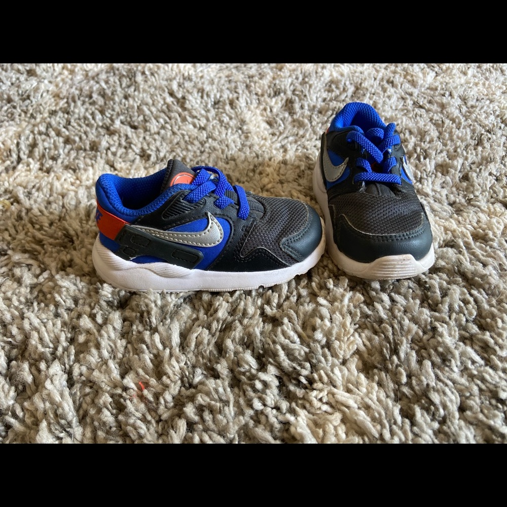 Toddler Nike’s- never worn